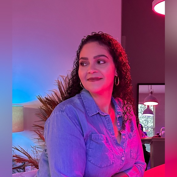 Meet your Posher, Jessica - Picture 1 of 1